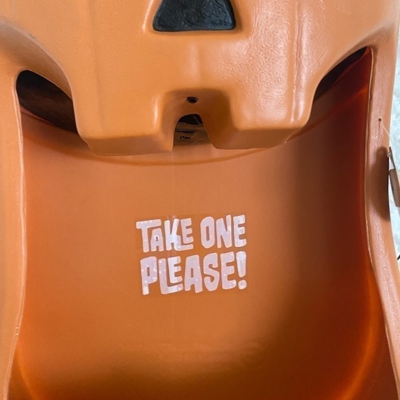 NWT LARGE HALLOWEEN TALKING JACK O LANTERN CANDY DISPENSER LIGHT UP EYES - Picture 4 of 9